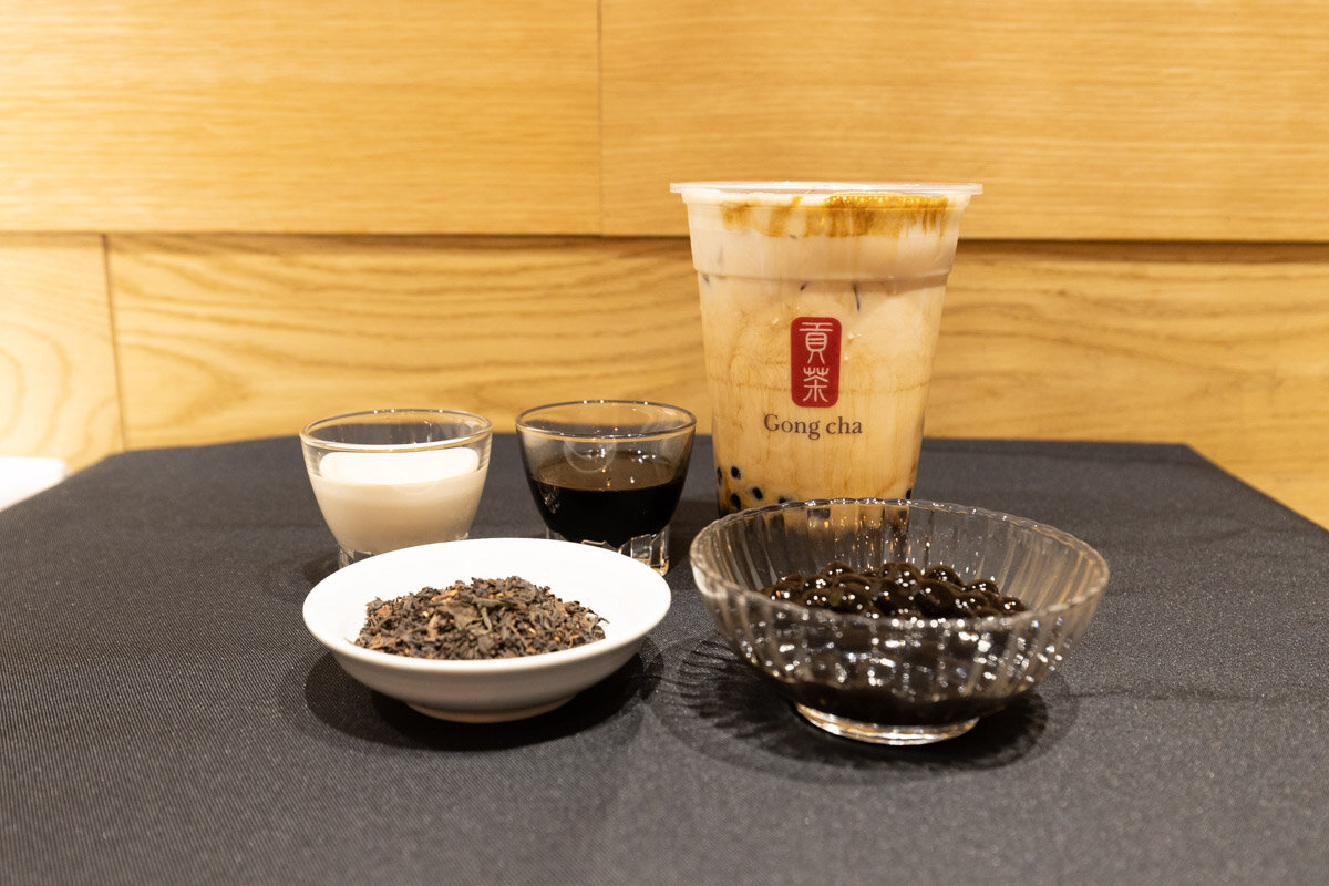 pic_gongcha-white-black08.jpg