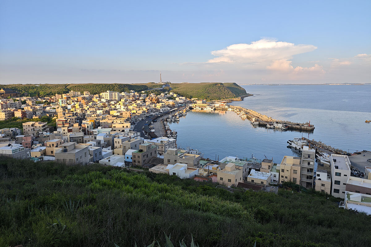 澎湖・西嶼を代表する景勝地「外垵漁港観景台」で澎湖らしい夜景を楽しもう！