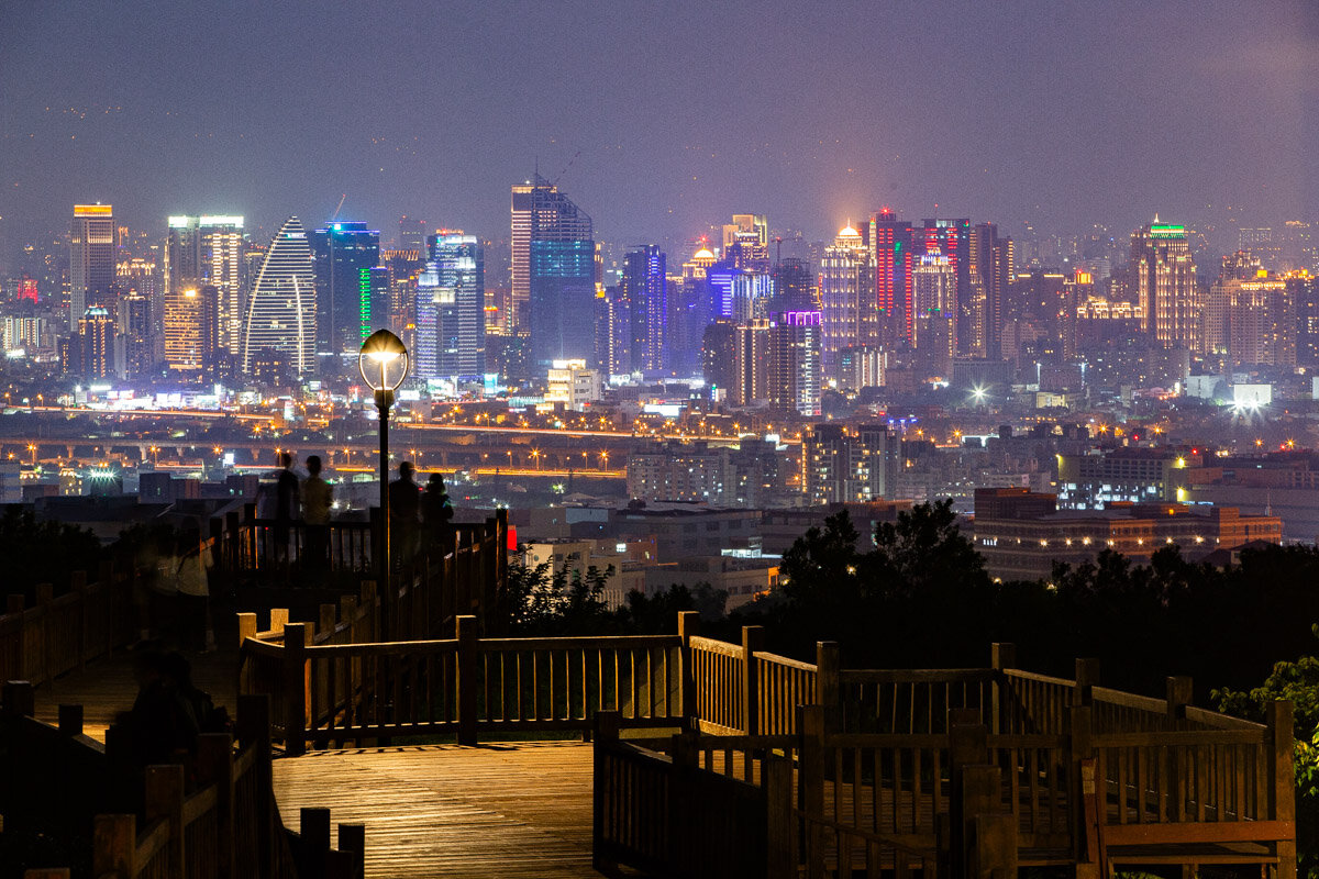 高台で気づく、台中という大都市。望高寮夜景公園