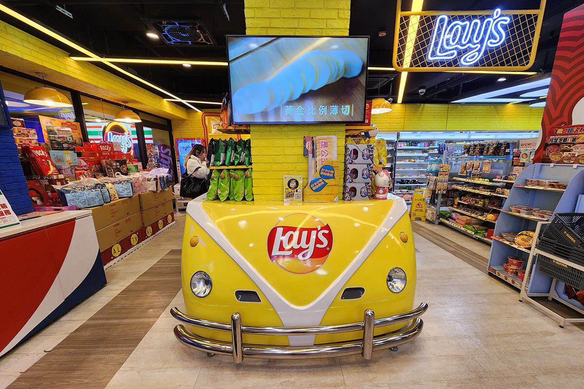 台湾で人気のスナック菓子「Lay's」とセブンイレブンがコラボした店舗「鑫樂昇店」